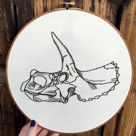 Triceratops Skull, Round Embroidery, Modern Hand Embroidery Patterns, Embroidery Wall, Embroidery Wall Art, Skull Hand, Dinosaur Bones, Big Guy, Sewing Embroidery Designs