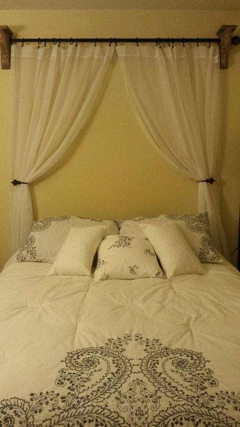 Curtain Rod Over Bed, Headboard With Curtains, Kitchen Curtain Decor Ideas, Diy Headboard Curtains, Hanging Curtains Above Bed, Fake Headboard Ideas Diy, Curtains As Headboard, Curtain Headboard, Curtain Above Bed