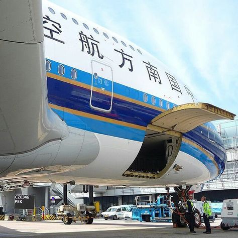 China Southern Airlines A380-800 @paulplessius China Southern Airlines, Aircraft Interiors, Airlines, Passenger, Aircraft, China, Vehicles