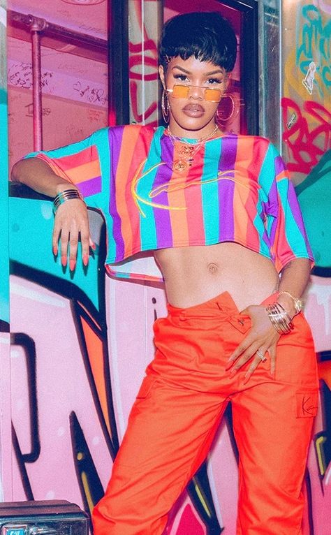 The PrettyLittleThing x Karl Kani Clothing Line Is Going To Bring '90s Hip-Hop Back Into Your Closet 90s Outfit Party Hip Hop, Hip Hop Photoshoot, 90s Party Outfit, Taylor Gang, Cultura Hip Hop, 90's Aesthetic, 90s Hip Hop Fashion, Urban Culture, Teyana Taylor