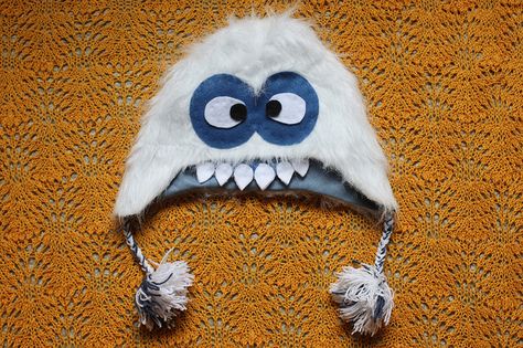 Faux Fur Yeti Hat by iriskh, via Flickr Abominable Snowman Craft, Abominable Snowman Costume, Yeti Hat, Caterpillar Costume, Christmas Party Costume, Snowman Costume, Diy Christmas Sweater, Daisy Troop, Fur Leg Warmers