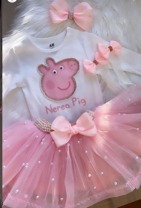 Peppa Pig Images, Peppa Pig Birthday Outfit, Peppa Pig Birthday Party Decorations, Peppa Pig Birthday Party, Fairy Tattoo Designs, Pepa Pig, Kindergarden Activities, Pink Birthday Party, 2nd Birthday Party Themes