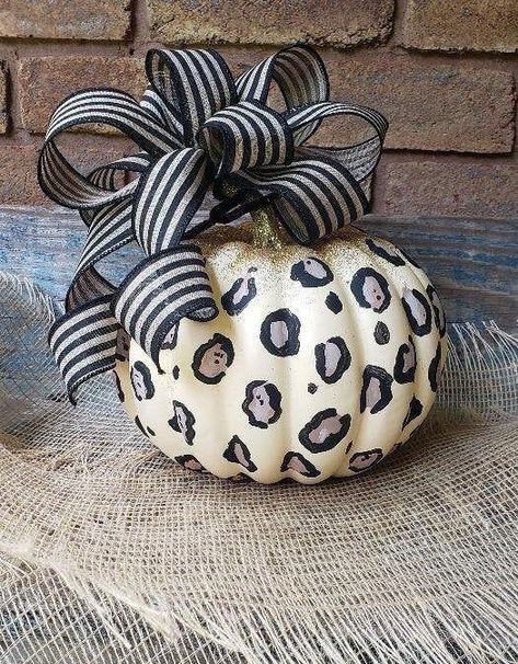 Cheetah Pumpkin, Happy Halloweenie, Idea For Halloween, Fake Pumpkins, Fall Containers, Leopard Pumpkin, Fall Table Centerpieces, Shabby Tree, Halloween Pumpkins Painted