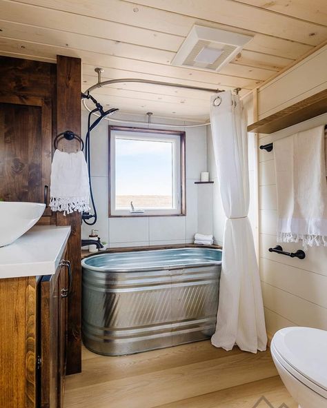 Best Tiny House Designs, Tin Bathtub, Tiny House Bathtub, Tiny House Bathrooms, Tiny House Designs, Huge Bedrooms, Tiny House Village, Large Fridge, Tiny House Talk