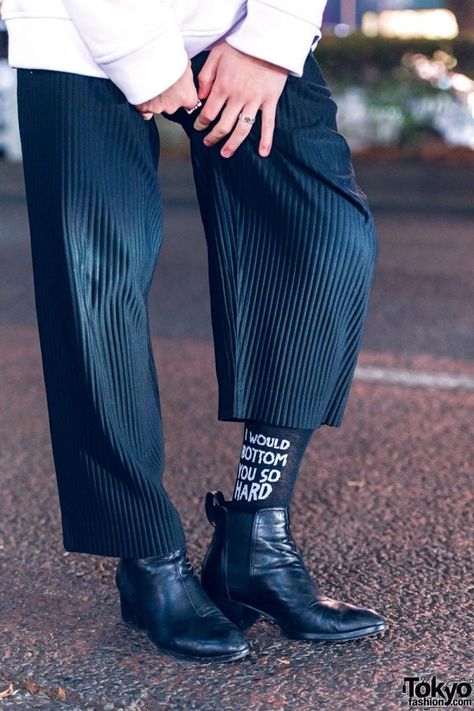 Tokyo Art Director in Harajuku w/ Dior Beret, Heart Sweater, Comme des Garcons, Issey Miyake & "I Would Bottom You So Hard" Socks Dior Beret, Brazilian Art, Back In Business, Tokyo Art, Cutout Sweater, White Stripes Shirt, Heart Sweater, Tokyo Fashion, Black Leather Heels