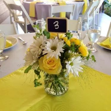 Yellow Roses Centerpieces, Yellow Flower Centerpieces, Roses Centerpieces, Daisy Centerpieces, Yellow Flower Arrangements, Yellow Centerpieces, 50th Wedding Anniversary Party, Low Centerpieces, Mixed Flowers