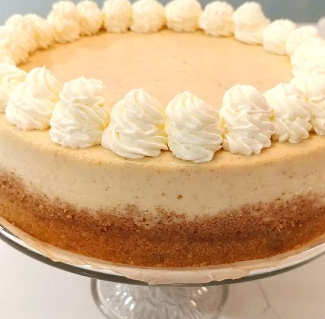 Eggnog Cheesecake Easter Sunday Desserts, Pancit Palabok Recipe, Easy Eggnog Cheesecake, Eggnog Cheesecake Recipe, Sunday Dessert, Easy Eggnog, Eggnog Cheesecake, Chewy Gingerbread Cookies, Desserts Christmas