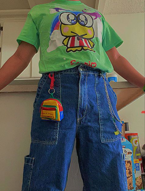 #kidcore #keroppi #sanrio #sanriocore #indie #colorful Sanrio Outfits Masc, Colorful Kidcore Outfits, Simple Kidcore Outfits, Kawaii Kidcore Outfit, Green Kidcore Outfit, Casual Kidcore Outfits, Aesthetic Outfits Kidcore, Keroppi Clothing, Sillycore Outfit