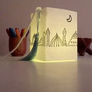 My 1st Masjid (@my1stmasjid) • Instagram photos and videos Muslim Kids Crafts, Uppfostra Barn, Diy Paper Flowers, Ramadan Kids, Ramadan Kareem Decoration, Eid Crafts, Ramadan Activities, Ramadan Lantern, Ramadan Crafts