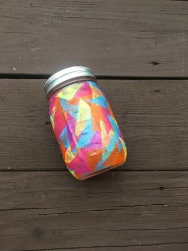 Tissue Paper Mason Jar!: 3 Steps (with Pictures) Mason Jar Tissue Paper Lantern, Modge Podge Jars Tissue Paper, Tissue Paper Mason Jar, Paper Jar, Journal Jar, Tissue Paper Lanterns, Jar Projects, Tissue Paper Craft, Mason Jar Projects