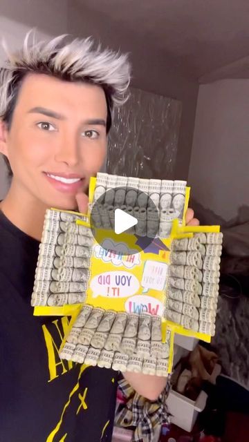 Lou Flores on Instagram: "Graduation Gift 🎁  Tag ur friends & comment  - #graduation#diy#dollartree#dollartree#graduation2022" Dollar Tree Graduation Gifts, Lou Flores, 2022 Graduation, Graduation Diy, Dollar Tree Diy, Gift Tag, Dollar Tree, Graduation Gifts, Gift Tags