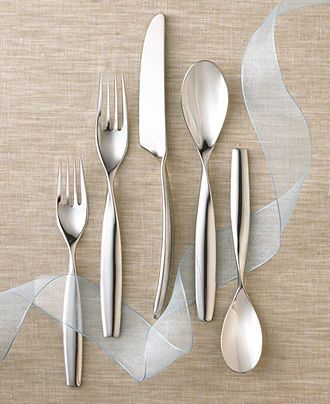 Yamazaki "Swivel" Stainless Cutlery Unique Flatware, Silver Ware, Flatware Design, Modern Flatware, Cutlery Design, Vase Deco, Desain Pantry, Tableware Design, Place Setting