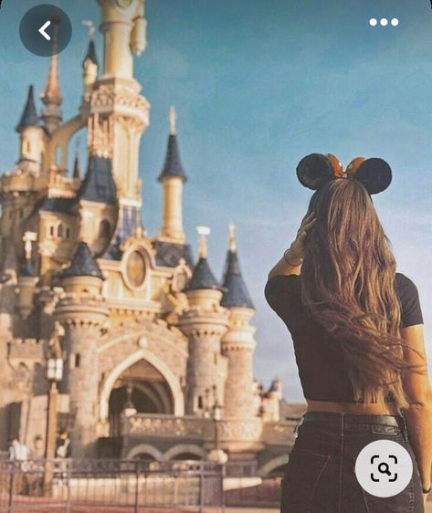 Disney Poses, Paris Photo Ideas, Disney Picture Ideas, Disneyland Photography, Disneyland Photos, Disney Photo Ideas, Disney World Pictures, Disney Paris, Disney World Outfits