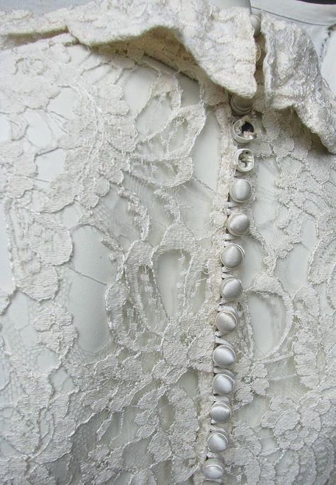 Bodice Styles, Gown Victorian, Vintage 1930s Dress, Wedding Dress Buttons, Lace Wedding Gown, 1930s Dress, Victorian Revival, Alencon Lace, Dress Fitted