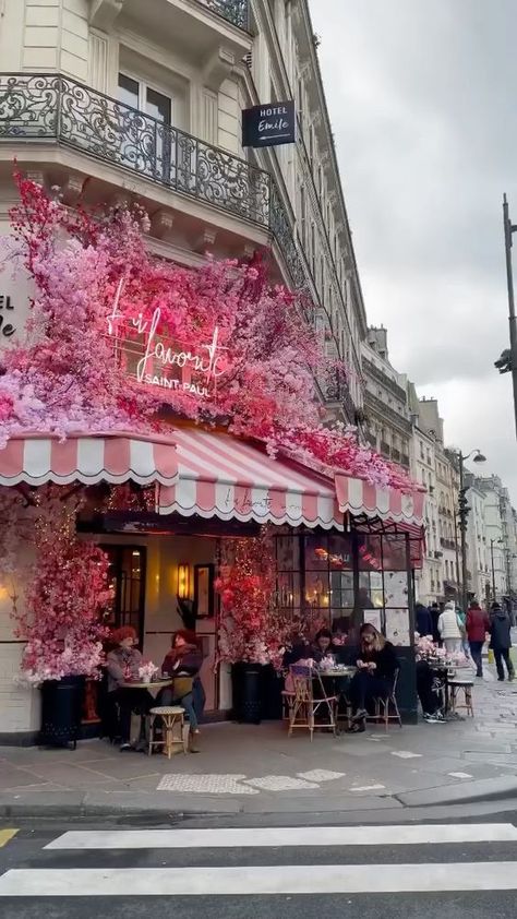 Paris Best Restaurants In Paris, France Aesthetic, Romantic Paris, Paris France Travel, Parisian Cafe, Paris Trip, Parisian Life, Paris Aesthetic, Paris Cafe