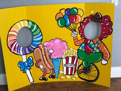 Visit my Instagram for up to 20%  Savings! @creativchickshop This listing is for 1 -3x4 carnival trifold photo op display board. Carnival Foods, Clown Photos, Carnival Booths, Theme Carnaval, Carnival Birthday Party Theme, Diy Carnival, Carnival Decorations, Circus Decorations, Face In Hole