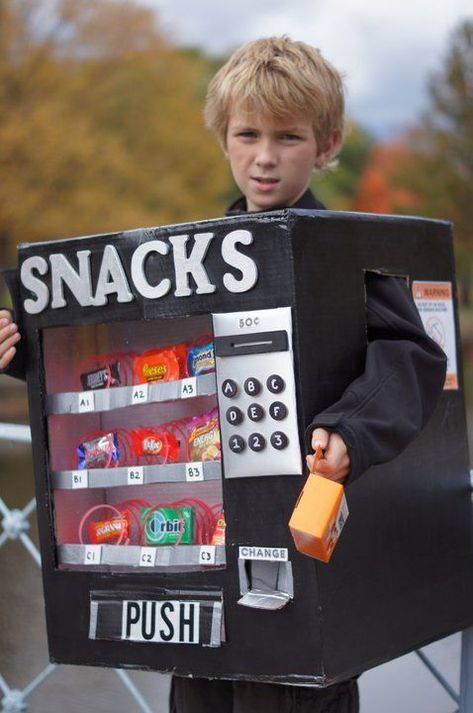 Vending Machine Costume Carnaval Kids, Meme Costume, Handmade Halloween Costumes, Kostum Halloween, Baby Kostüm, Fröhliches Halloween, Homemade Halloween Costumes, Diy Halloween Costumes Easy, Manualidades Halloween