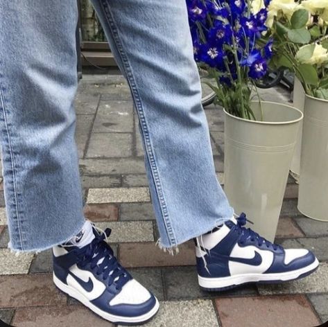 Nike dunk high navy blue