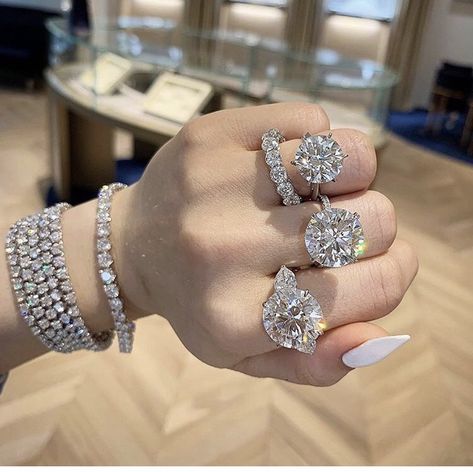 Expensive Jewelry Luxury Rings, Expensive Jewelry Luxury, Dope Jewelry, Expensive Jewelry, Fancy Jewelry, Hand Jewelry, Girly Jewelry, Dream Jewelry, Jewelry Inspo