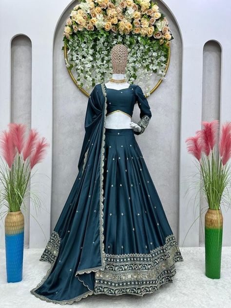 Party Wear Outfits For Women, Party Wear Outfits, Blue Lehenga Choli, Indian Wedding Party, Lehenga Bridesmaid, Bridal Lengha, Lengha Choli, Blue Lehenga, Indian Lehenga