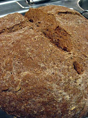 Russian Rye Bread Recipe, Black Russian Bread, Russian Black Bread Recipe, Dark Rye Bread Recipe, Russian Bread, Black Bread, Rye Bread Recipes, Foreign Food, Brown Bread