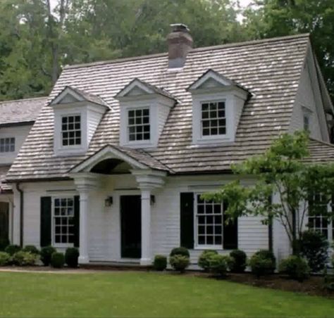 House With Black Shutters, Cape Cod Exterior, Cape Cod House Exterior, Portico Design, Cape Cod House Plans, Cape Cod Style House, Black Shutters, Cape Cod Style, Primitive Homes