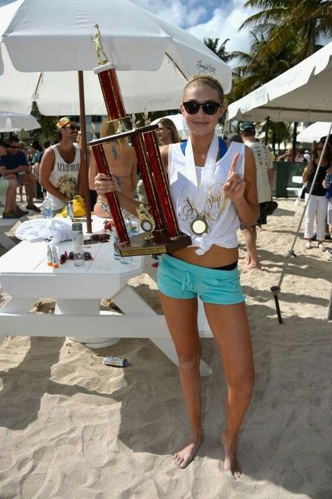 Gigi Hadid Volleyball, Gigi Hadid Sports Illustrated, Kpop Awards, Kristen Johnston, Gigi Hadid Hot, Mvp Trophy, Volleyball Tournament, Volleyball Tournaments, Gigi Hadid Style