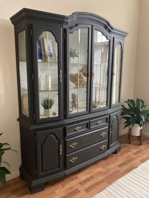 China Cabinet Makeover: using paint to give an antique new life - Delightfully Designed Refinished China Cabinet, Dining Room Furniture Makeover, Cabinet Decor Ideas, Black China Cabinet, China Cabinet Decor, China Hutch Makeover, China Cabinet Redo, China Cabinet Makeover, Painted China Cabinets