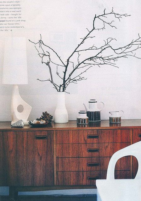 console, vase twigs Twigs And Branches Decor Vase, How To Style Branches In Vase, Branch In A Vase, Dry Branches Decor, Branches In Vase Home Decor, Branch Decor Vase, Branch Vase Decor, Vase Branches Decor, Twigs And Branches Decor