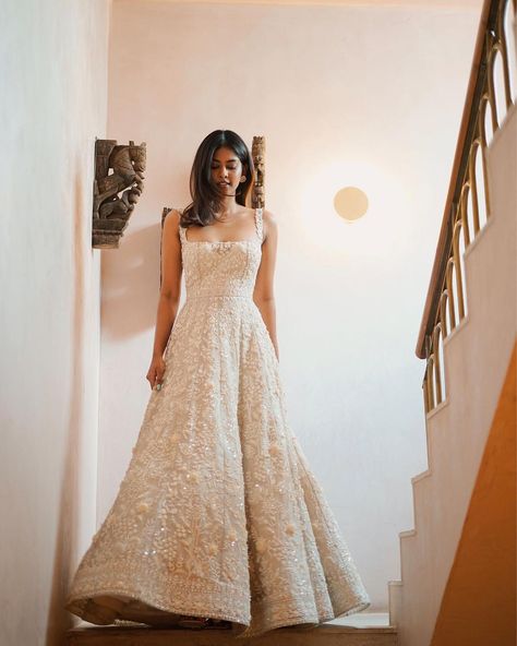 living an ivory dream 👼🏻🕊️🤍 @anushreereddydesign #divyaboppana #personalstyle #anushreereddy #anushreereddyofficial #annualsale | Instagram Indian Wedding Gowns, Reception Outfit, Indian Bride Outfits, Traditional Indian Dress, Traditional Indian Outfits, Indian Dresses Traditional, Indian Gowns, Ethnic Outfits, Designer Dresses Casual