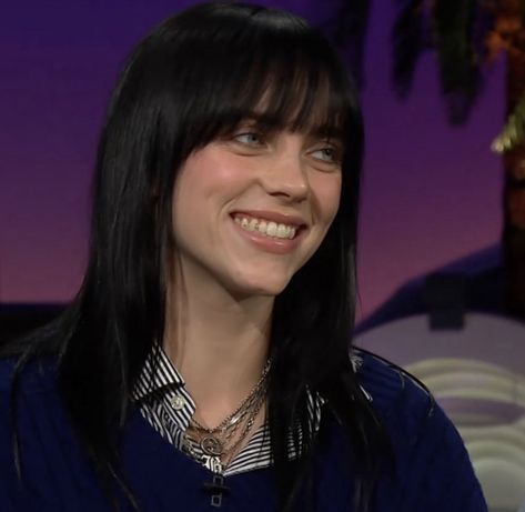 Late Late Show, Billy Ray, Billie Eilish Vídeos, The Late Late Show, Her Music, American Singers, Favorite Person, Billie Eilish, Black Hair