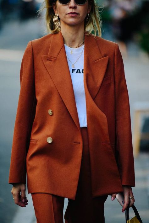 Orange Blazer, Dark Autumn, Summer 2025, Beige Outfit, Woman Suit Fashion, Suit Women, Stil Inspiration, Street Outfit, Blazer Outfits