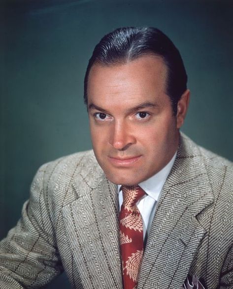 Bob Hope (1903-2003) Born on May 29. Bobs Pic, Hope Pictures, 1940s Movies, Biography Movies, Hope Photos, Bob Hope, People Of Interest, Hollywood Legends, Classic Movies