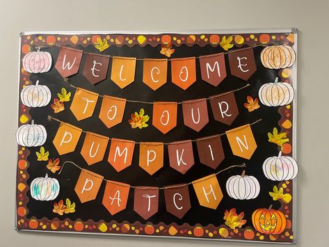 Create your own pumpkin patch!🎃 Pumpkin Patch Classroom Decorations, Pumpkin Patch Classroom Door, Pumpkin Bulletin Board Ideas, Fall Addition, Fall Bulletin Board, Clinic Decor, Infant Room, Fall Bulletin Boards, Teacher Things