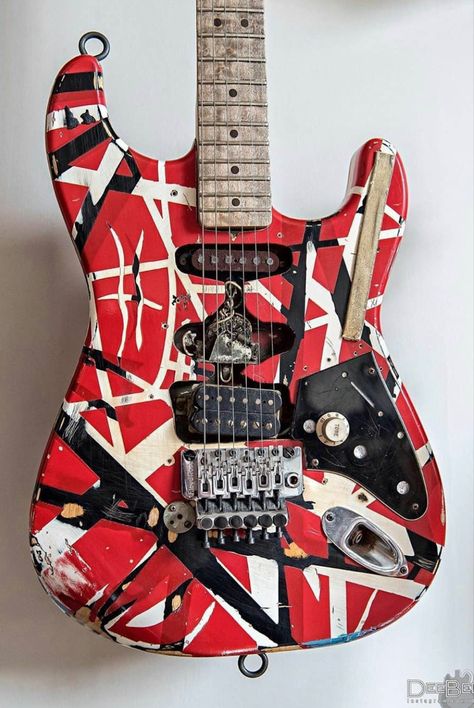 Van Halen Frankenstrat, Musical Intelligence, Van Halen Guitar, 8 Track Tapes, Guitar Tech, Electric Guitar Design, Vinyl Albums, Guitar Obsession, Cool Electric Guitars