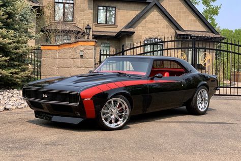 1968 Chevy Camaro, 1968 Camaro, Camaro Car, Chevy Muscle Cars, Classic Cars Trucks Hot Rods, Camaro Rs, Custom Muscle Cars, Chevrolet Camaro Ss, Super Luxury Cars