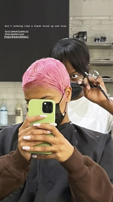 Renell Medrano, Finger Waves Short Hair, Pink Pixie, Buzzed Hair, Natural Hair Short Cuts, Short Sassy Hair, Short Hair Pixie Cuts, Finger Waves, Pelo Afro