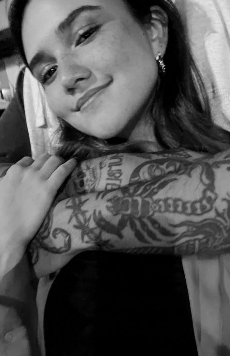 Boyfriend Tattoo, Tattoo For Boyfriend, Boyfriend Aesthetic, Tattoo Aesthetic, Hades And Persephone, The Love Club, Elle Fanning, Couple Pictures, Pop Group