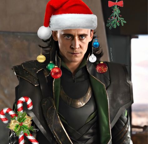 Marvel Christmas Pfp, Loki Christmas Pfp, Tom Hiddleston Pfp, Loki Pfp Fanart, Loki Pfp Comic, Loki Christmas, Loki Odinson, Meme Pics, Long Lost Love