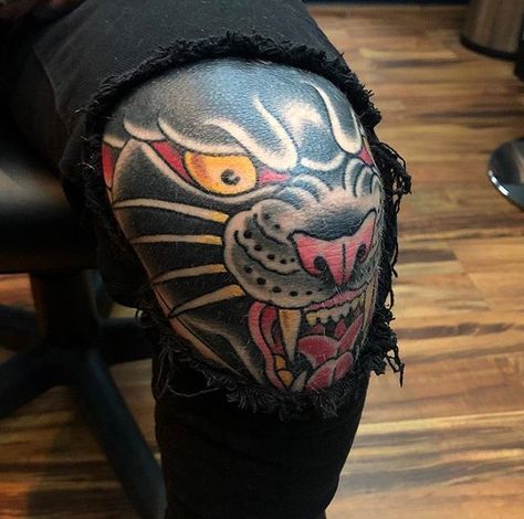 Traditional Tattoo on Instagram: “#tattoo by @flxrmn_tattoos ... ... ... ... #traditional #traditionaltattoo #traditionalartist #oldtattoo #oldschooltattoo #tattooartist…” Panther Knee Tattoo, Pharaohs Horses, Traditional Tattoo Knee, Naruto Tattoos, Sam Tattoo, Traditonal Tattoo, Traditional Panther Tattoo, Super Tattoo, Panther Tattoo