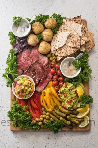 Passover Charcuterie Board – Crafts by Esther O Passover Recipes Dinner, Passover Feast, Passover Dinner, Feast Of Unleavened Bread, Passover Crafts, Seder Meal, Board Crafts, Jewish Cuisine, Easter Dishes