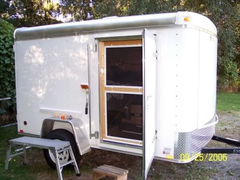 Enclosed Cargo Trailer Camper Conversion - Bing Images Renault Kangoo Camper, Opel Vivaro Camper, Renault Master Camper, Utility Trailer Camper, Trailer Camper Conversion, Vw T4 Camper, Enclosed Trailer Camper, Cargo Trailer Camper Conversion, Ducato Camper