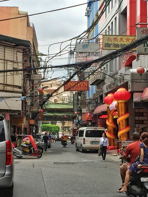 Binondo Manila Aesthetic, Manila Street Photography, Philippine Photography, Binondo Manila, Visual Moodboard, Country Scenery, New Manila, Travel Philippines, Filipino Art