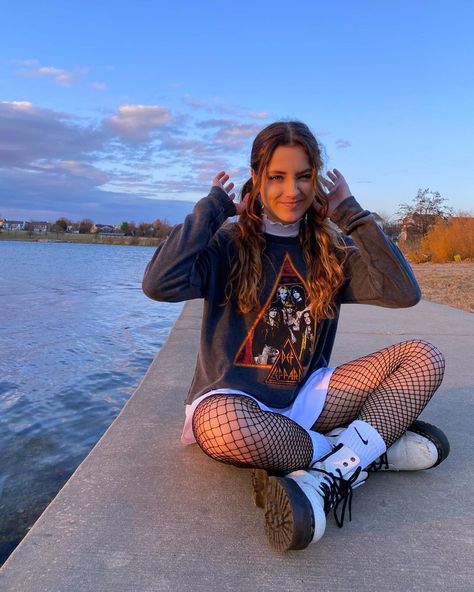 Triniti Cruz 🦋🎬🍄🪴💚 on Instagram: “;)” Black Shorts Fashion, Doc Martens Boots, Doc Marten, Black Pantyhose, Fishnet Tights, Friend Photoshoot, Young And Beautiful, White Sock, Doc Martens