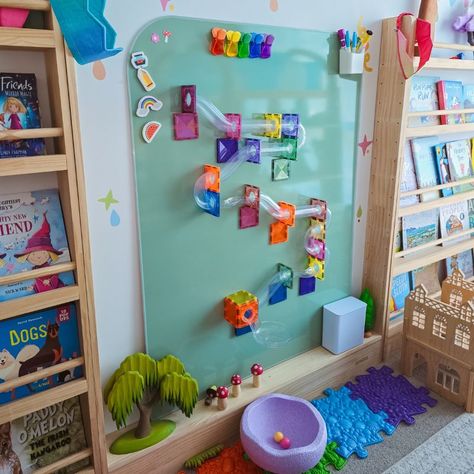 Magnetic Board Ideas Decor, Magnetic Board Playroom, Magnet Wall Playroom, Magnetic Wall Playroom, Magnet Board Ideas For Kids, Diy Playroom Wall Decor, Magnet Wall For Kids, Magnet Wall Ideas, Magnatile Storage