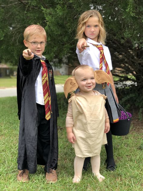 Family Owl Costume, Sibling Harry Potter Costumes, Doby Harry Potter Costume, Dobby Harry Potter Costume, Family Harry Potter Costumes With Baby, Harry Potter Family Halloween Costumes, Harry Potter Costumes Family, Dumbledore Halloween Costume, Harry Potter Baby Costume