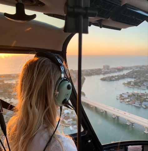 Helicopter Date, Aviation Motivation, Cruise Pictures, Date Idea, Helicopter Pilots, Female Pilot, Helicopter Ride, Winter Fashion Outfits Casual, St Petersburg Florida