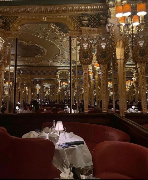 A Night At The Opera, Old Money Aesthetic, Night Aesthetic, Pretty Places, Hotel Restaurant, Luxury Life, Dark Academia, Old Money, Dark Aesthetic