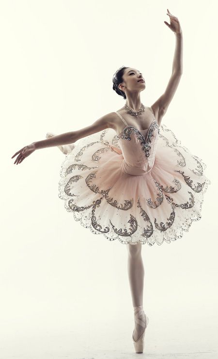 Love Unconditionally, Ballet Images, Opera Ballet, Ballet Pictures, Paris Opera Ballet, Ballet Photos, Faith Love, Ballet Photography, Ballet Dancer