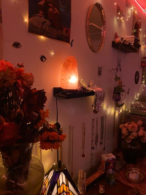 Bohemian Bedroom Decor Small Room, Witchy Dorm Room Ideas, Artsy Bedroom Ideas Creative, Whimsy Goth Room Aesthetic, Whisimgoth Bedroom, Cozy Whimsigoth Bedroom, Room Feng Shui Bedroom, Dark Fairy Core Bedroom, Twilight Aesthetic Bedroom